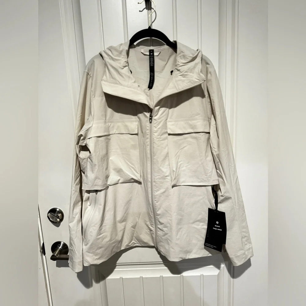 Lululemon Men's Stretch Cargo Jacket - Picture 2 of 10